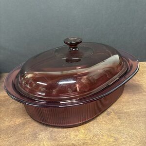 Corningware Pyrex Elegant Cranberry Glass Casserole Dish with Lid